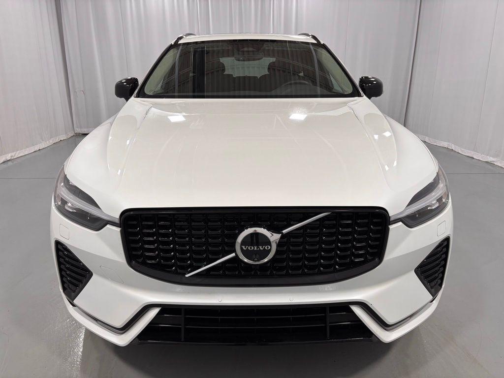 Volvo XC60 2025