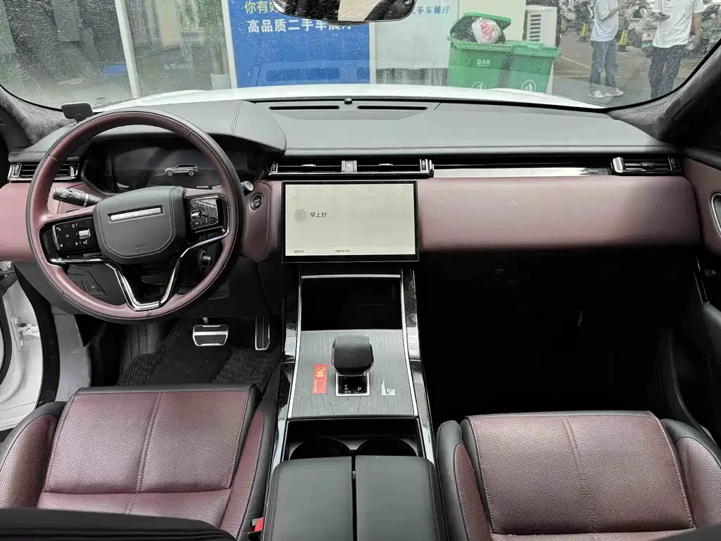 Land Rover Range Rover Velar 2024