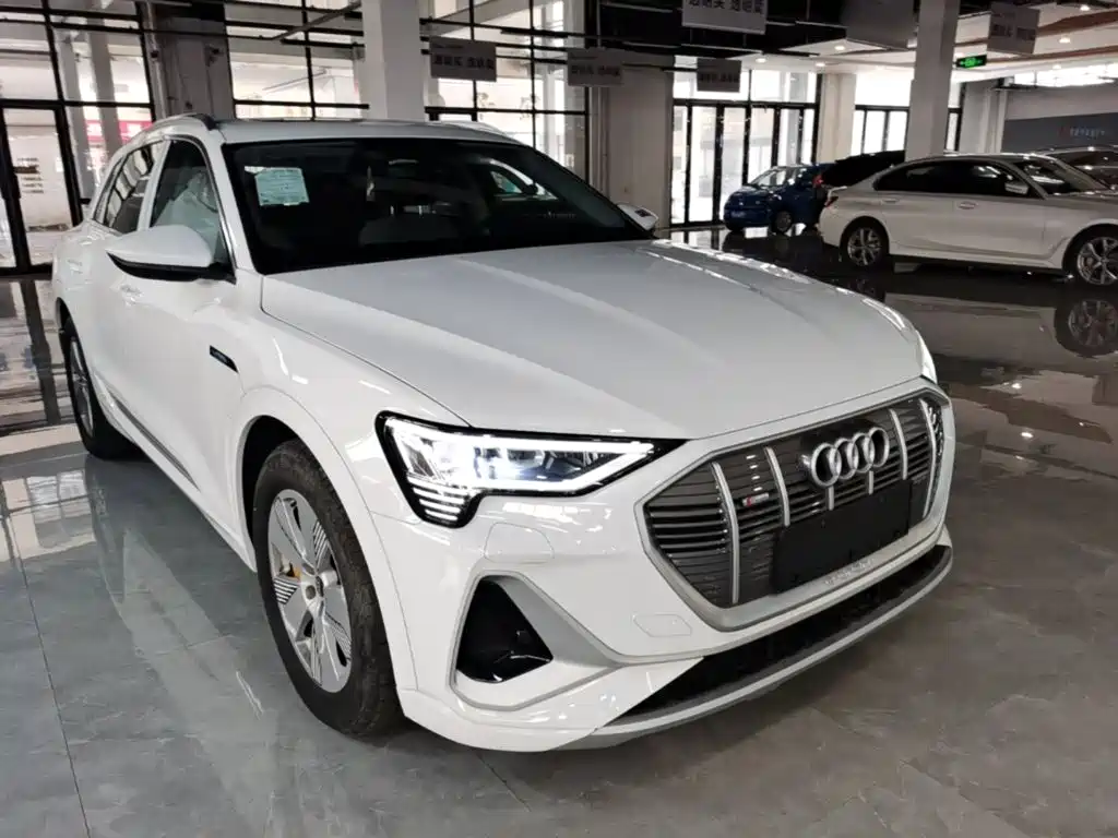 Audi e-tron 2026