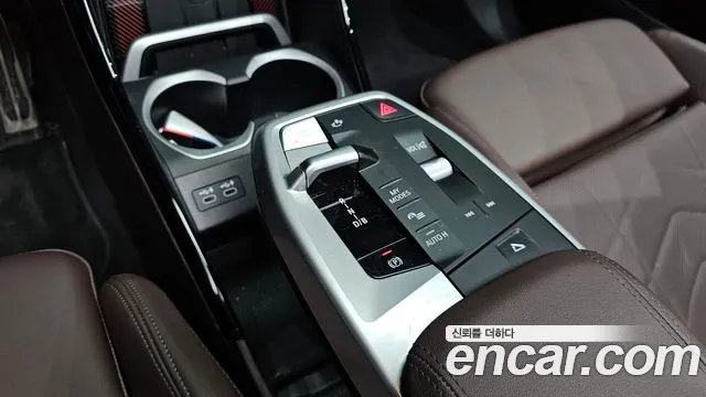 BMW iX1 2024
