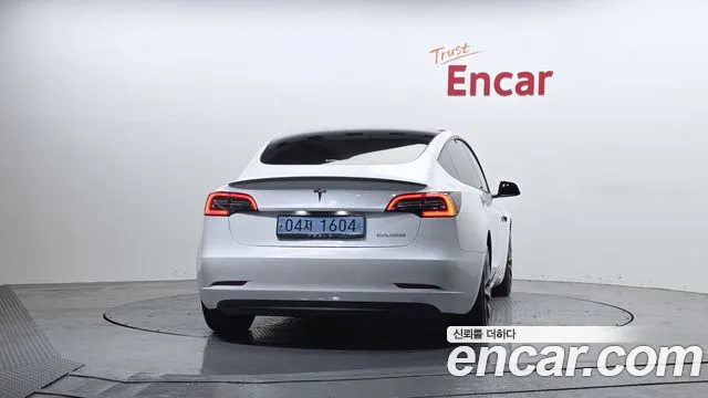Tesla Model 3 2022