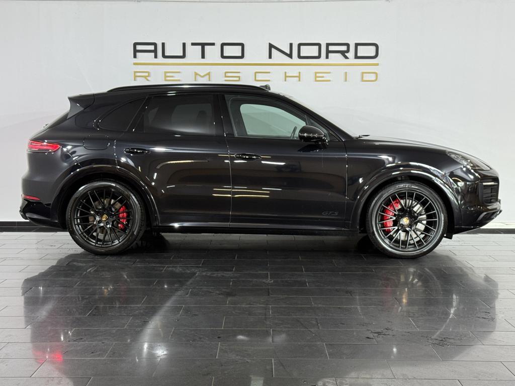 Porsche Cayenne 2021