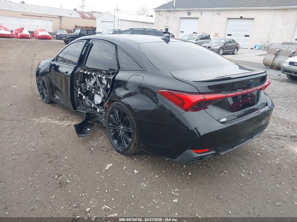 Toyota Avalon 2022