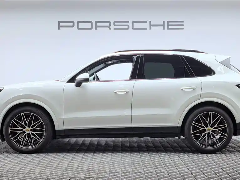 Porsche Cayenne 2024