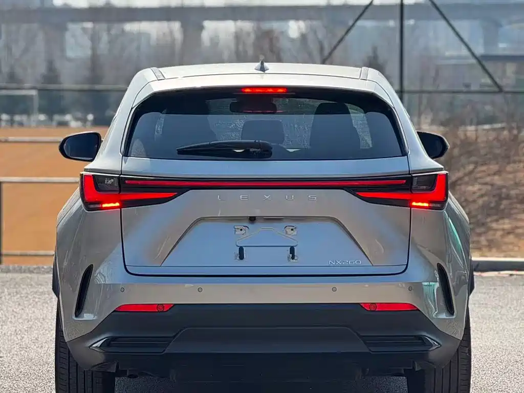 Lexus NX 2023