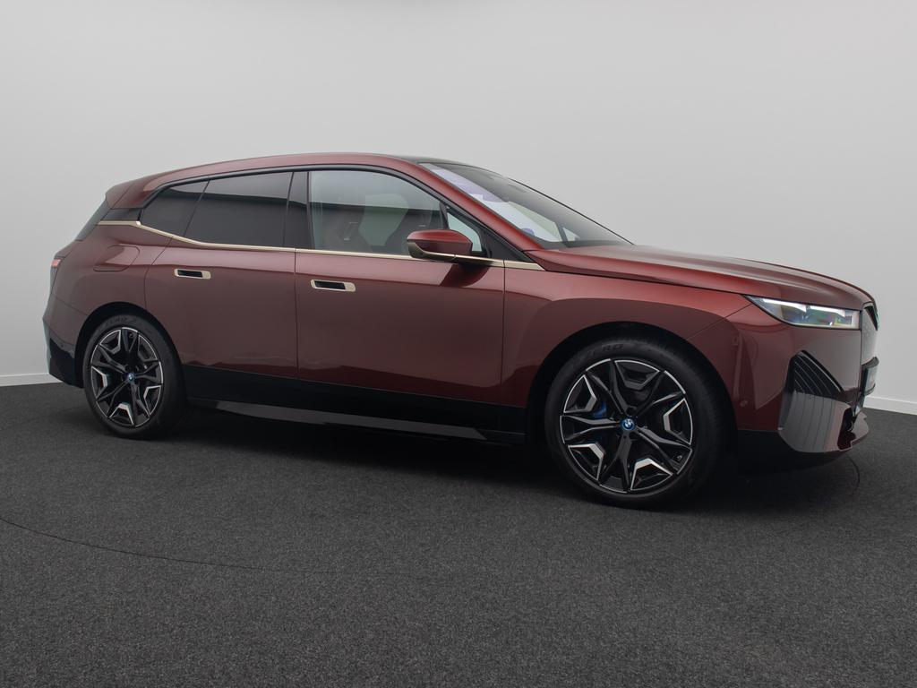 BMW iX 2023