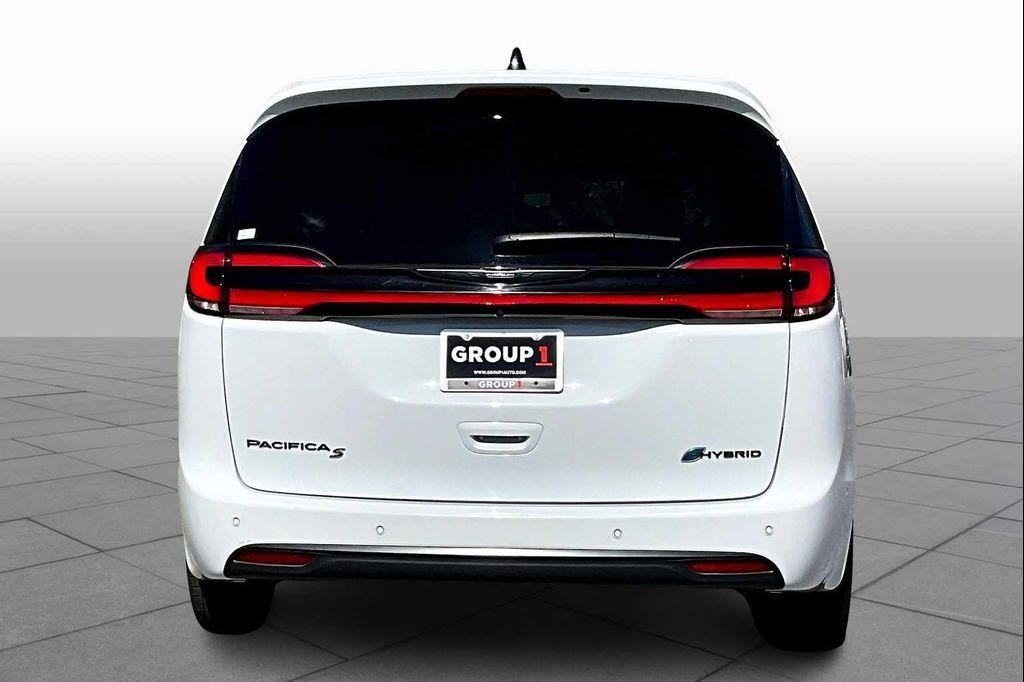 Chrysler Pacifica 2024