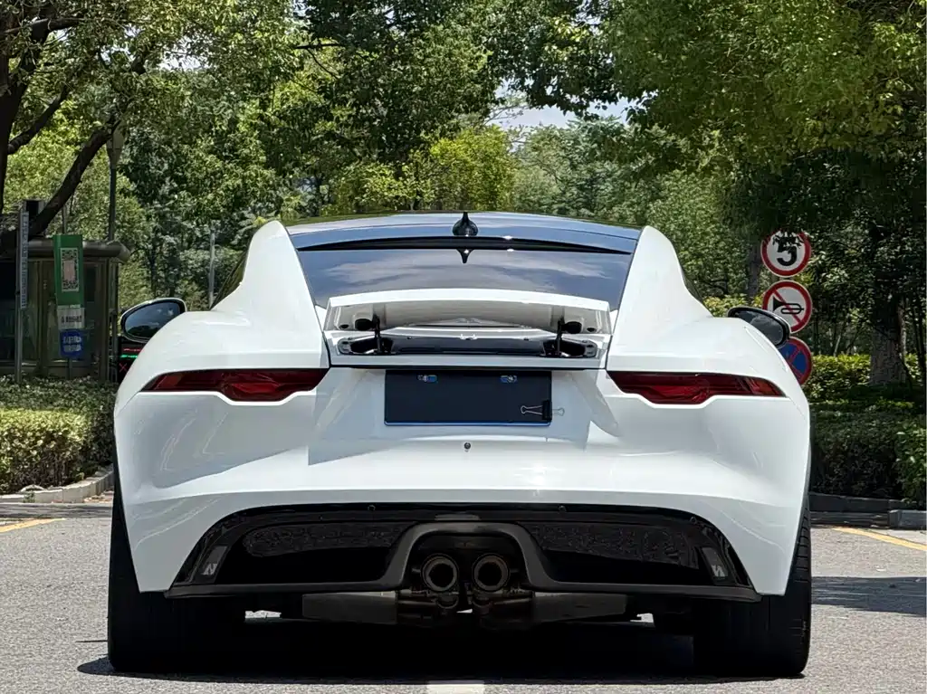 Jaguar F-Type 2021