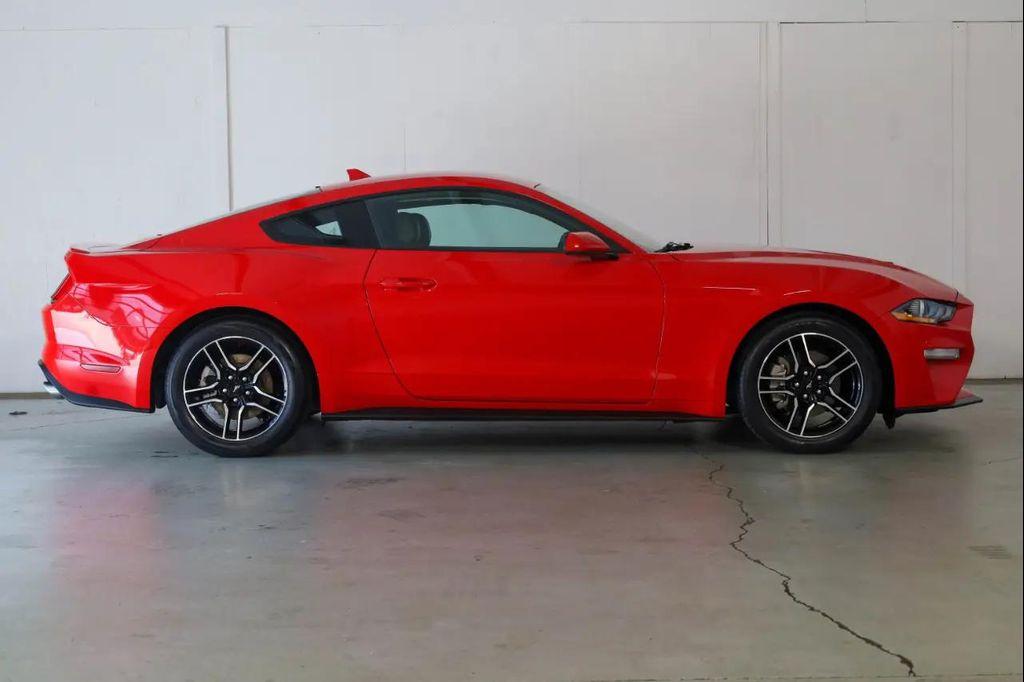 Ford Mustang 2021