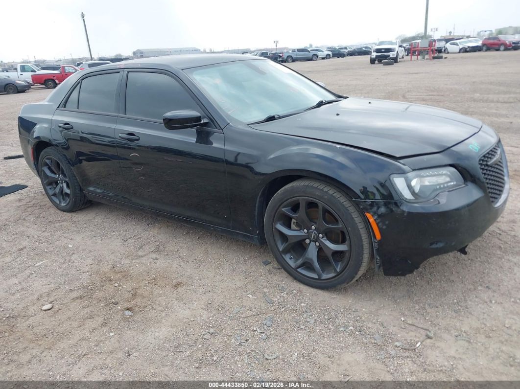 Chrysler 300 2023