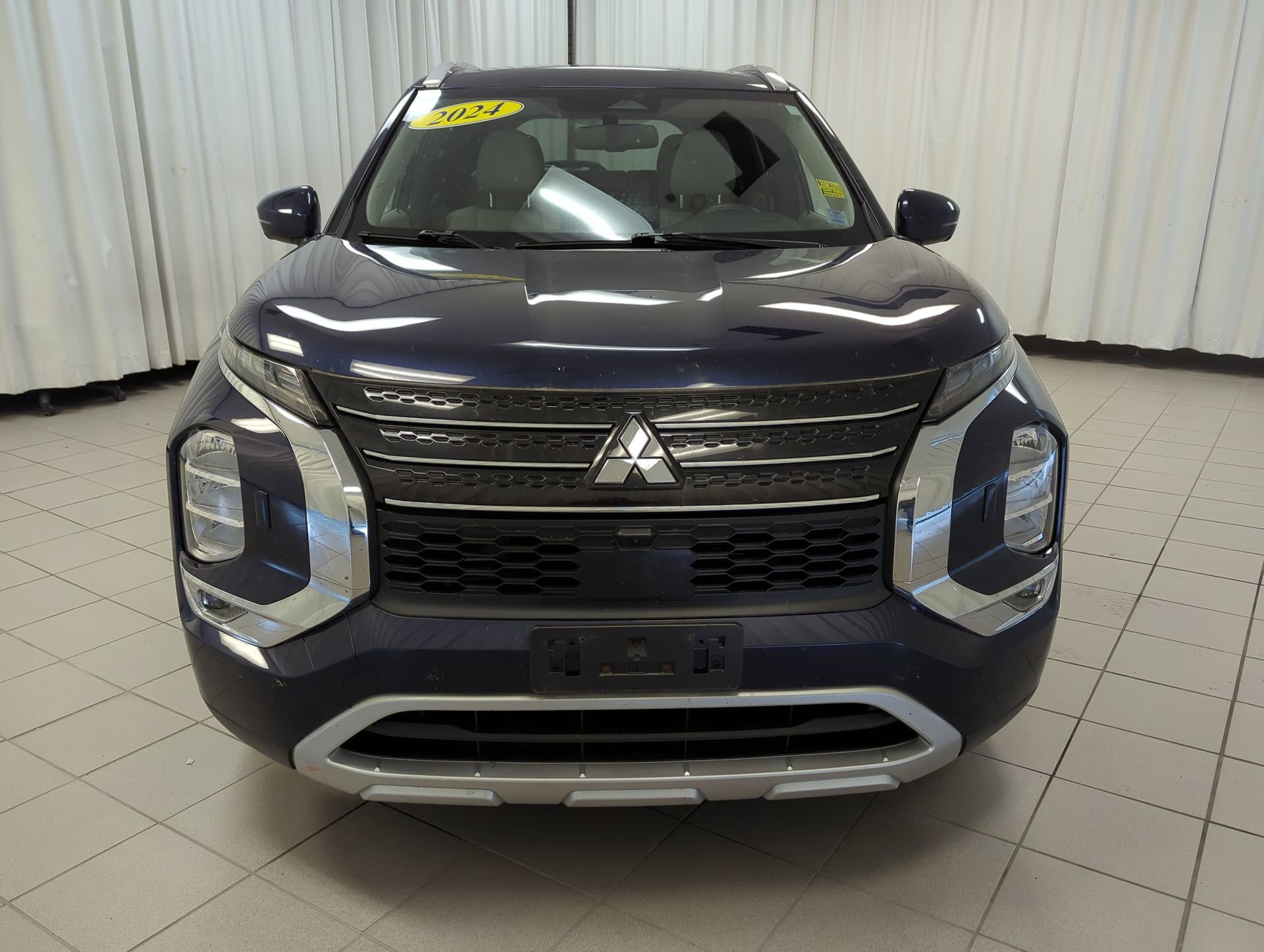 Mitsubishi Outlander 2024