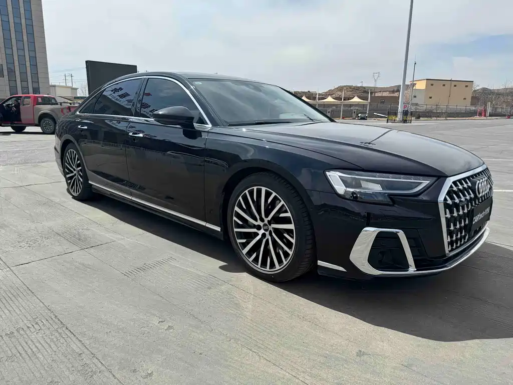 Audi A8 2025