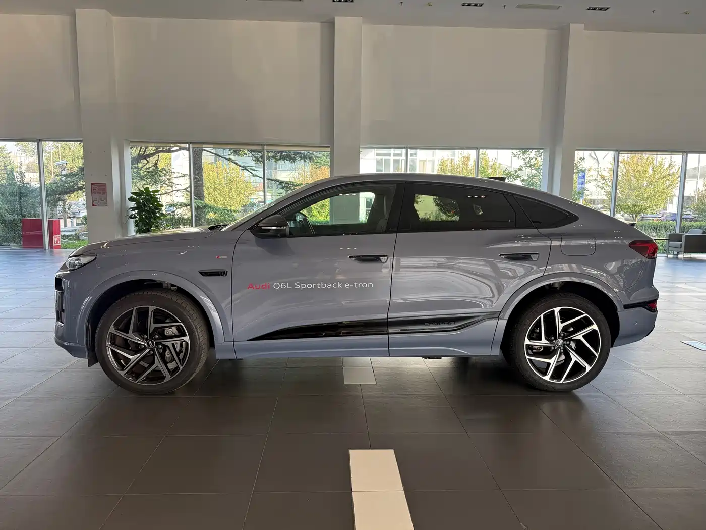 Audi e-tron 2025