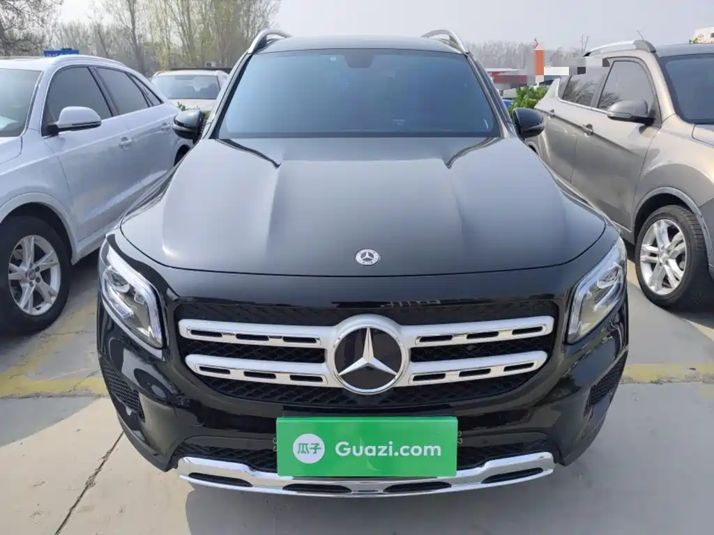Mercedes-Benz GLB 2023