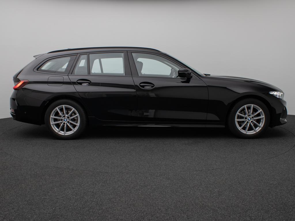 BMW 318 2025