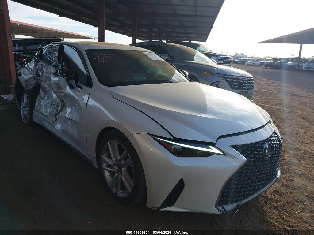 Lexus IS 300 2023