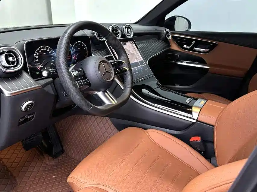 Mercedes-Benz GLC 2023