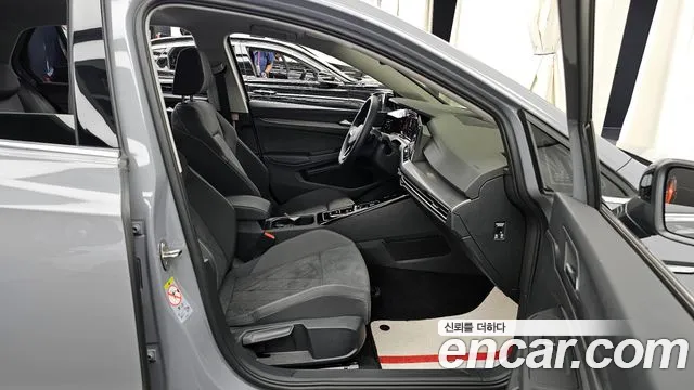 Volkswagen Golf 2024
