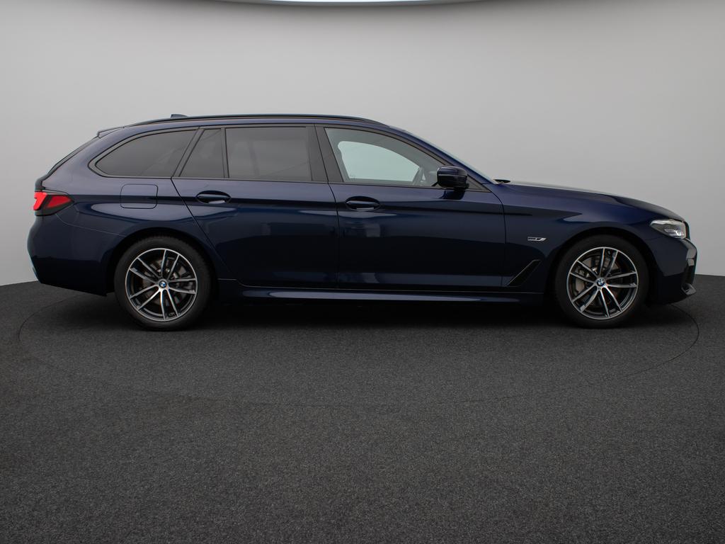 BMW 530 2022