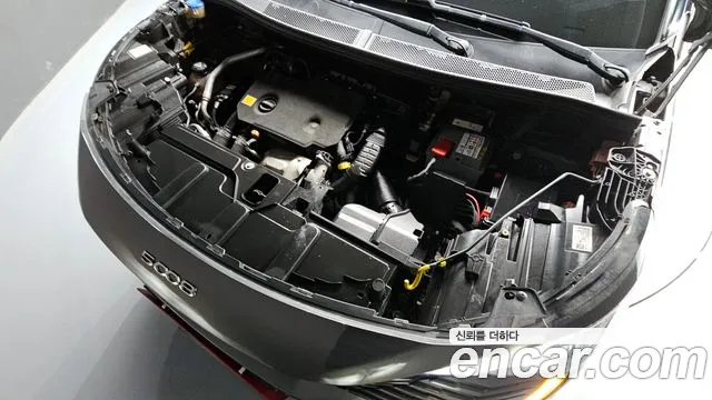 Peugeot 5008 2021