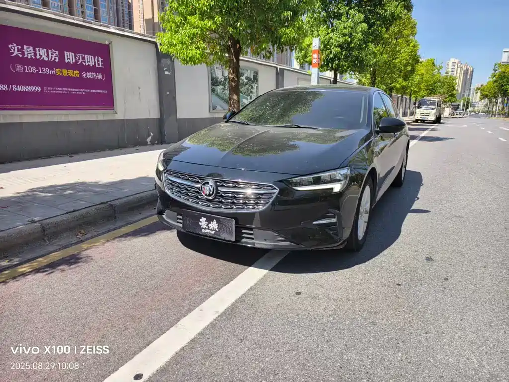 Buick Regal 2021