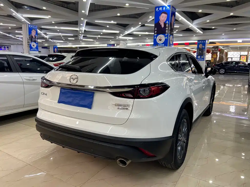 Mazda CX-4 2023