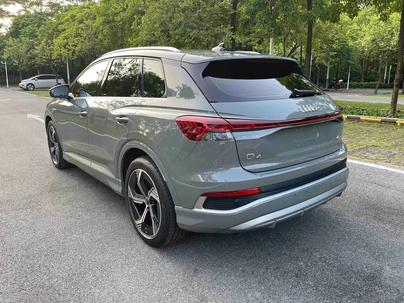 Audi Q4 e-tron 2024