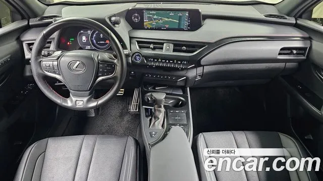 Lexus UX 2022
