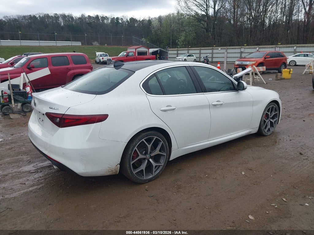 Alfa Romeo Giulia 2021
