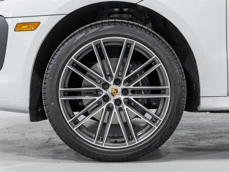 Porsche Macan 2025