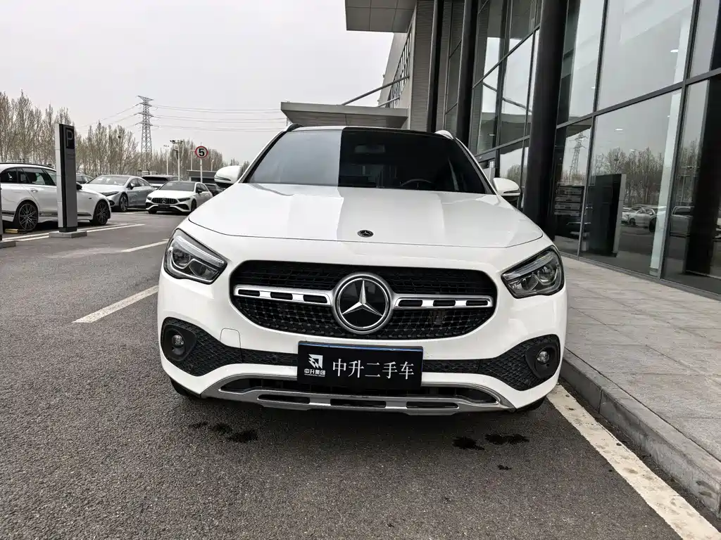 Mercedes-Benz GLA 2021