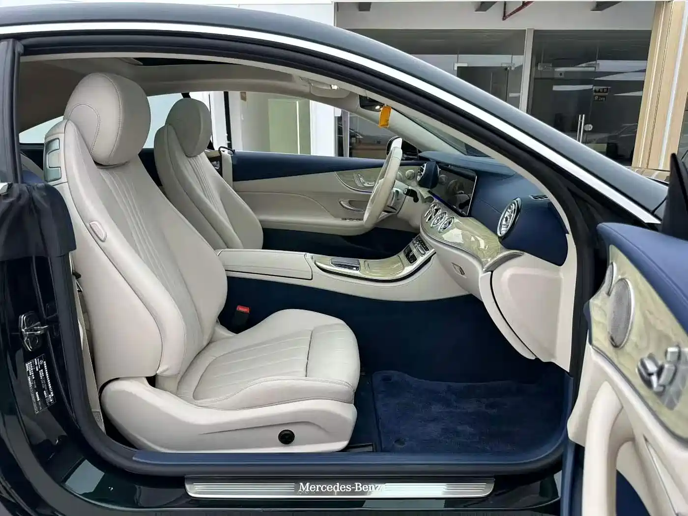 Mercedes-Benz E-Класс 2023