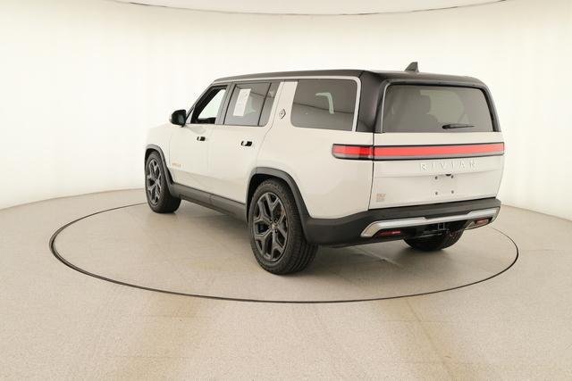 Rivian R1S 2024