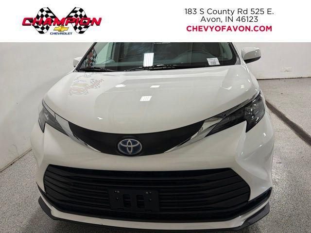 Toyota Sienna 2025