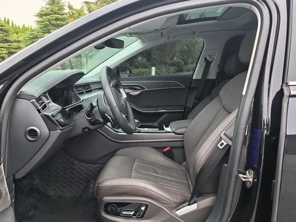 Audi A8 2025