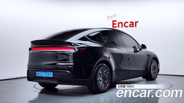 Tesla Model Y 2026