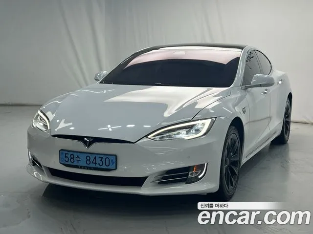 Tesla Model S 2020