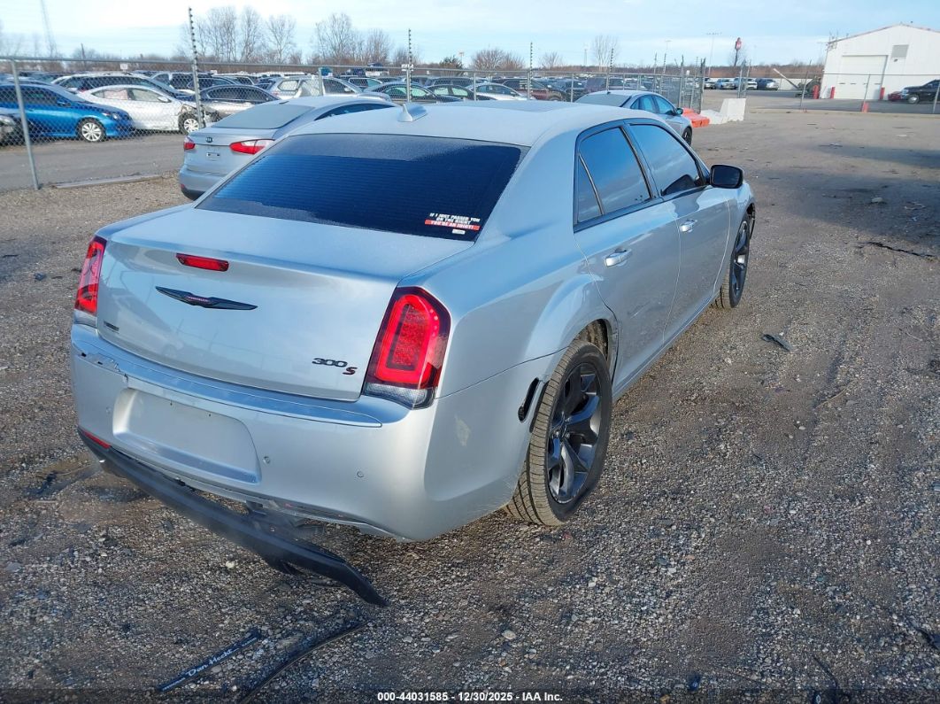 Chrysler 300 2023