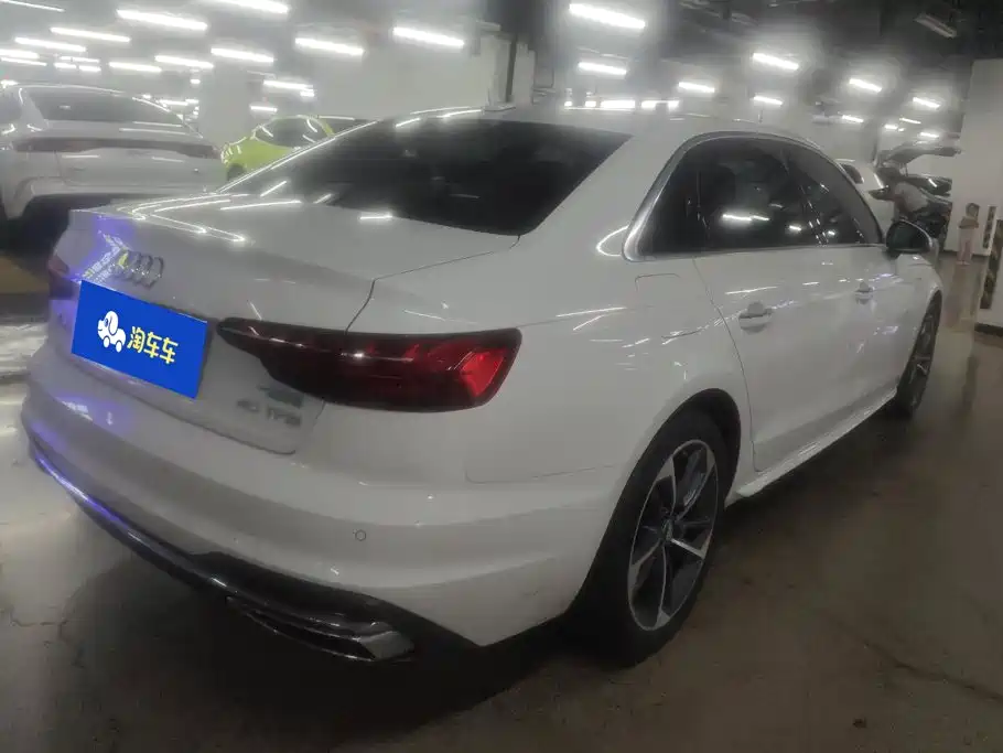 Audi A4 2021