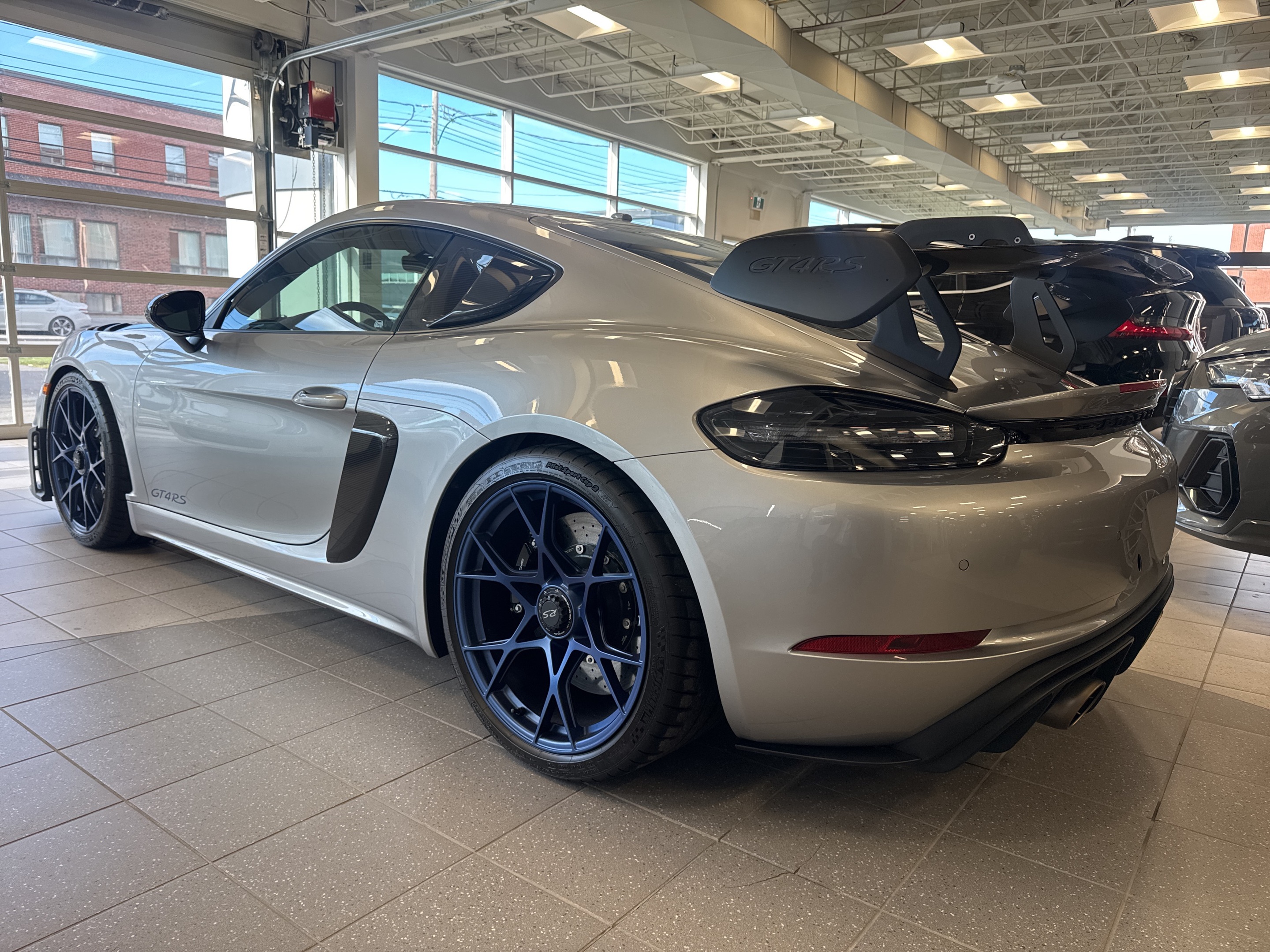 Porsche Cayman 2025