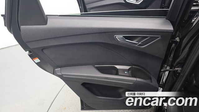 Audi Q4 e-tron 2025