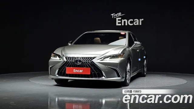 Lexus ES 2023