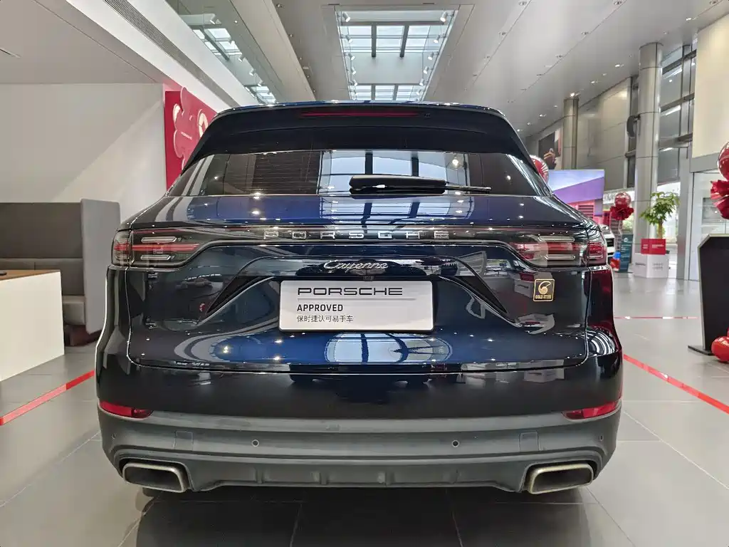 Porsche Cayenne 2021