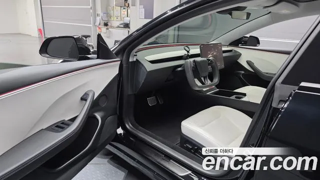 Tesla Model 3 2024
