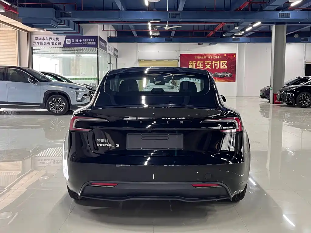 Tesla Model 3 2023