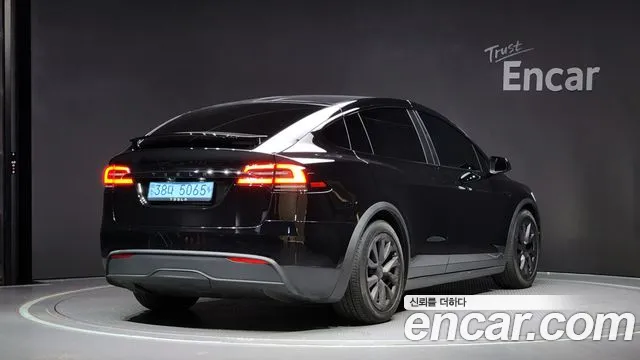 Tesla Model X 2024