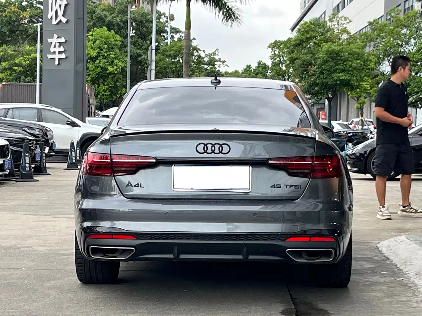 Audi A4 2023