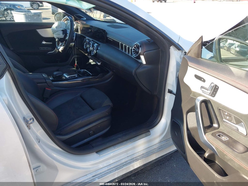 Mercedes-Benz CLA 2023