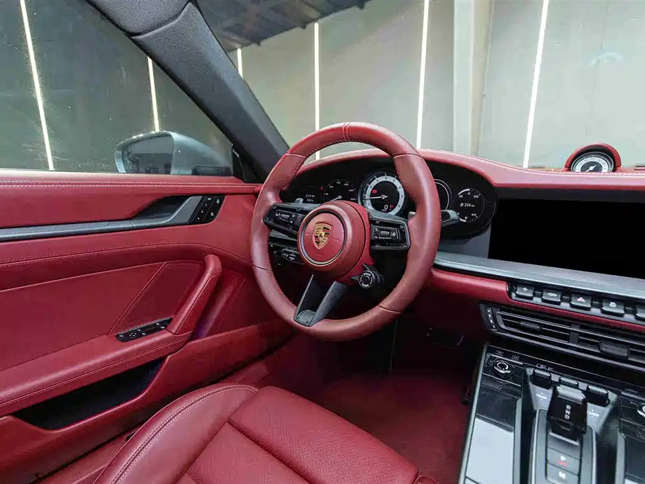Porsche 911 2023