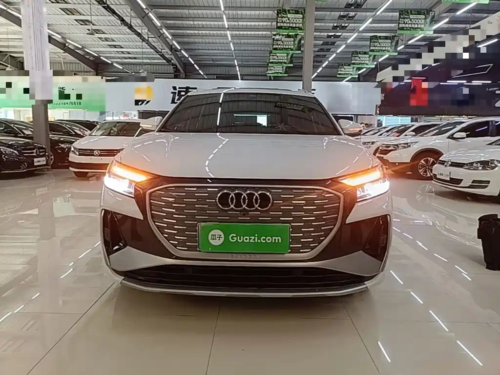 Audi Q4 e-tron 2023